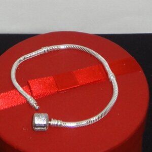 New-Pandora 7.5" Snake Chain Bracelet with Round Crystal Closure